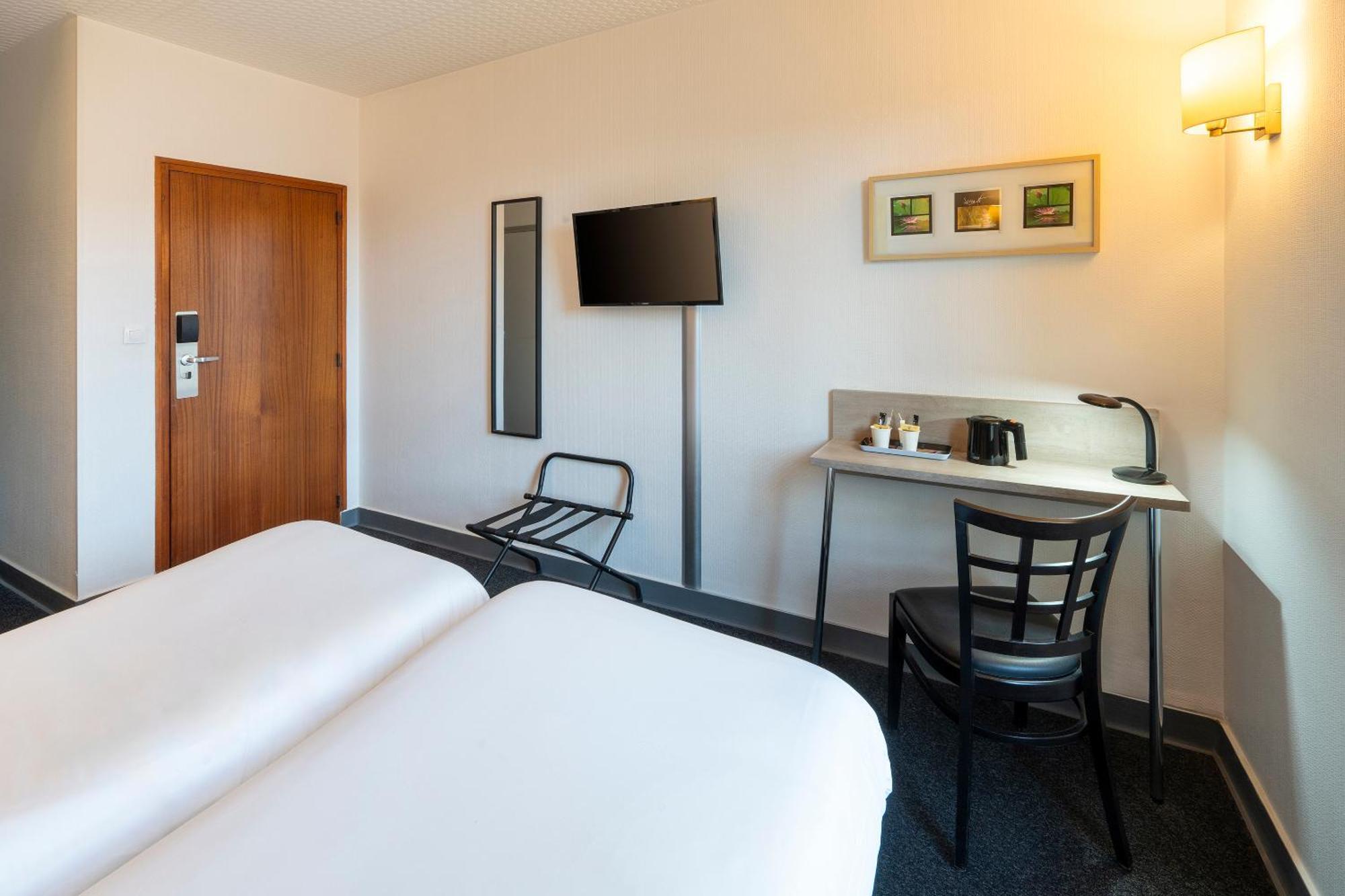Sure Hotel By Best Western Angoulême Buitenkant foto