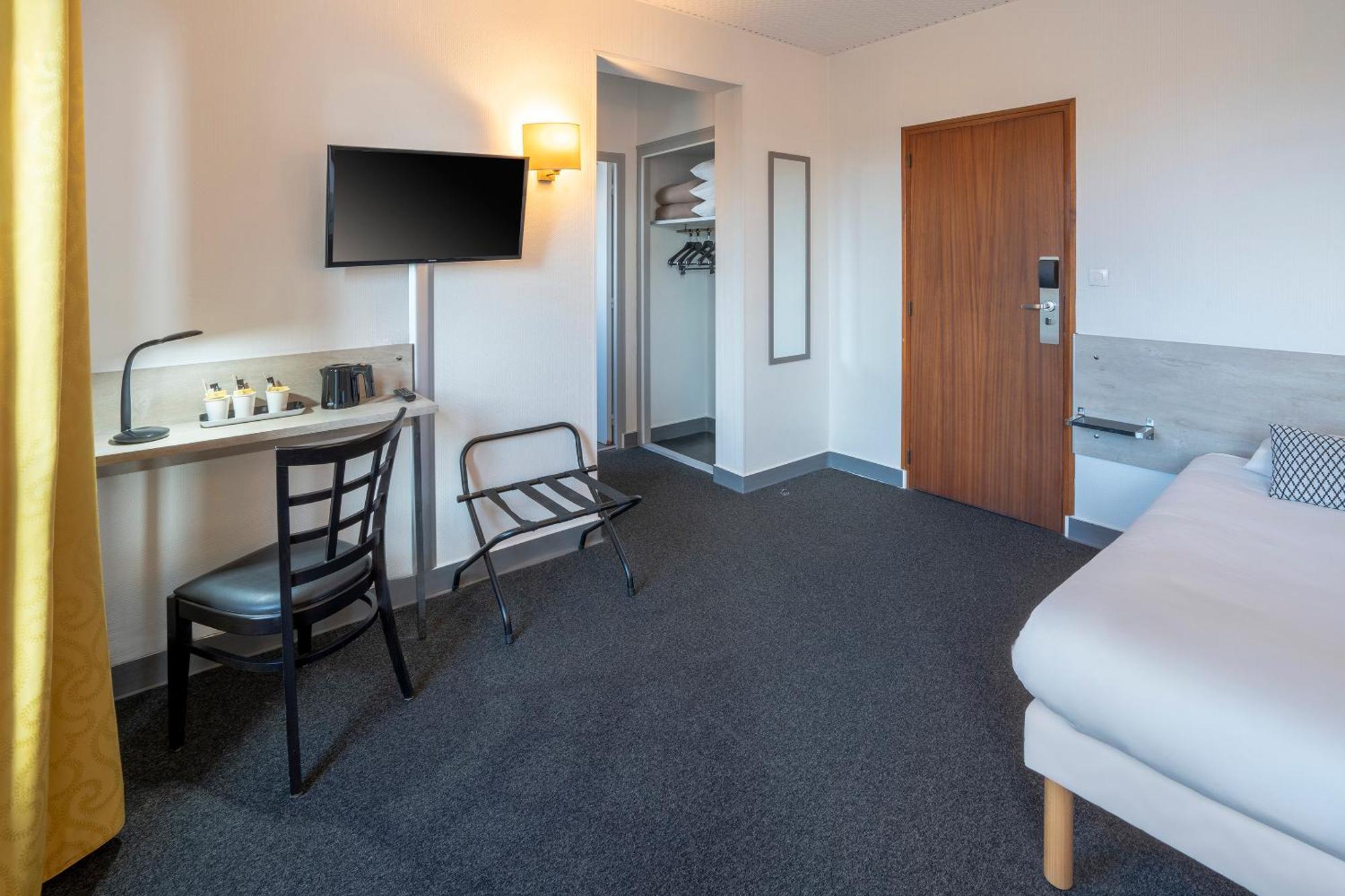 Sure Hotel By Best Western Angoulême Buitenkant foto
